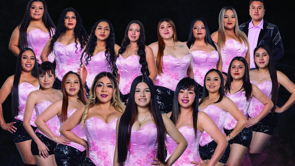 BANDA FLORES MORENAS: EL PODER FEMENIL DE MICHOACÁN CONQUISTA ESCENARIOS EN MÉXICO Y ESTADOS UNIDOS